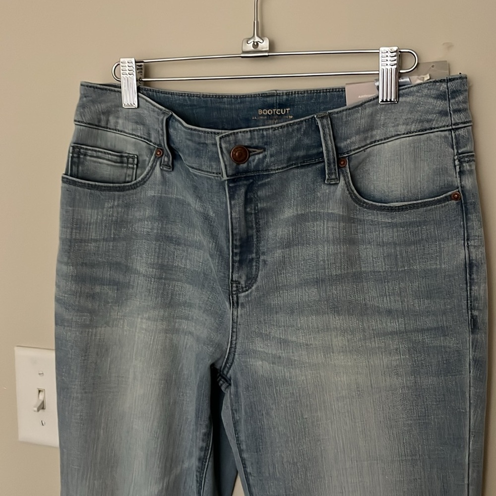 Chico’s Boot Cut Light Wash Jeans - Picture 2 of 8